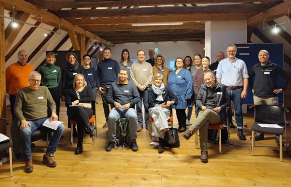 Vertreterinnen und Vertreter aller Städte, Gemeinden und Ämter im Landkreis kamen am Donnerstag zum Beratungsworkshop und gegenseitigen Austausch nach Lenzen. Fotos: Landkreis Prignitz